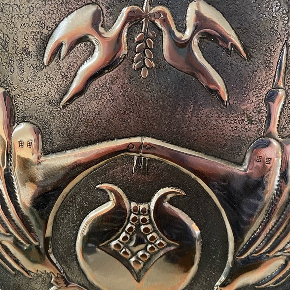 Vintage copper engraved etched stunning wall decorative plate. Symbol of LOVE ❤️ - Picture 13 of 15